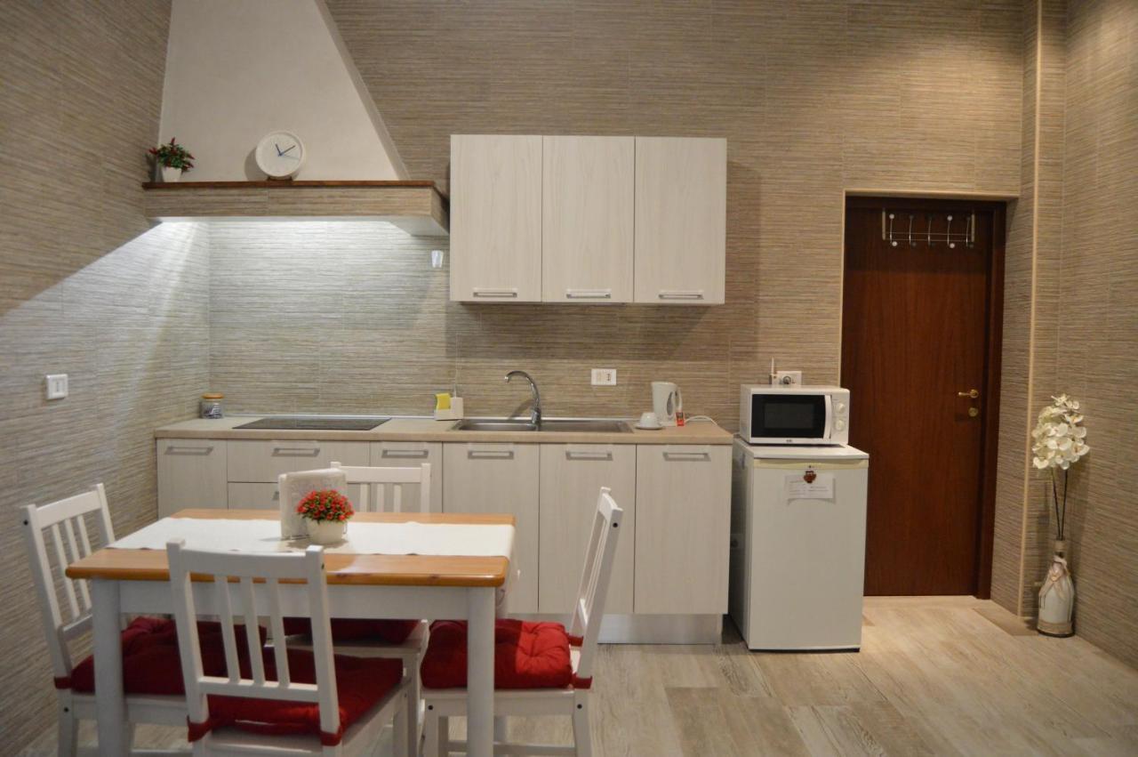 Souvenir D'Ete Bed & Breakfast Mola di Bari Bagian luar foto