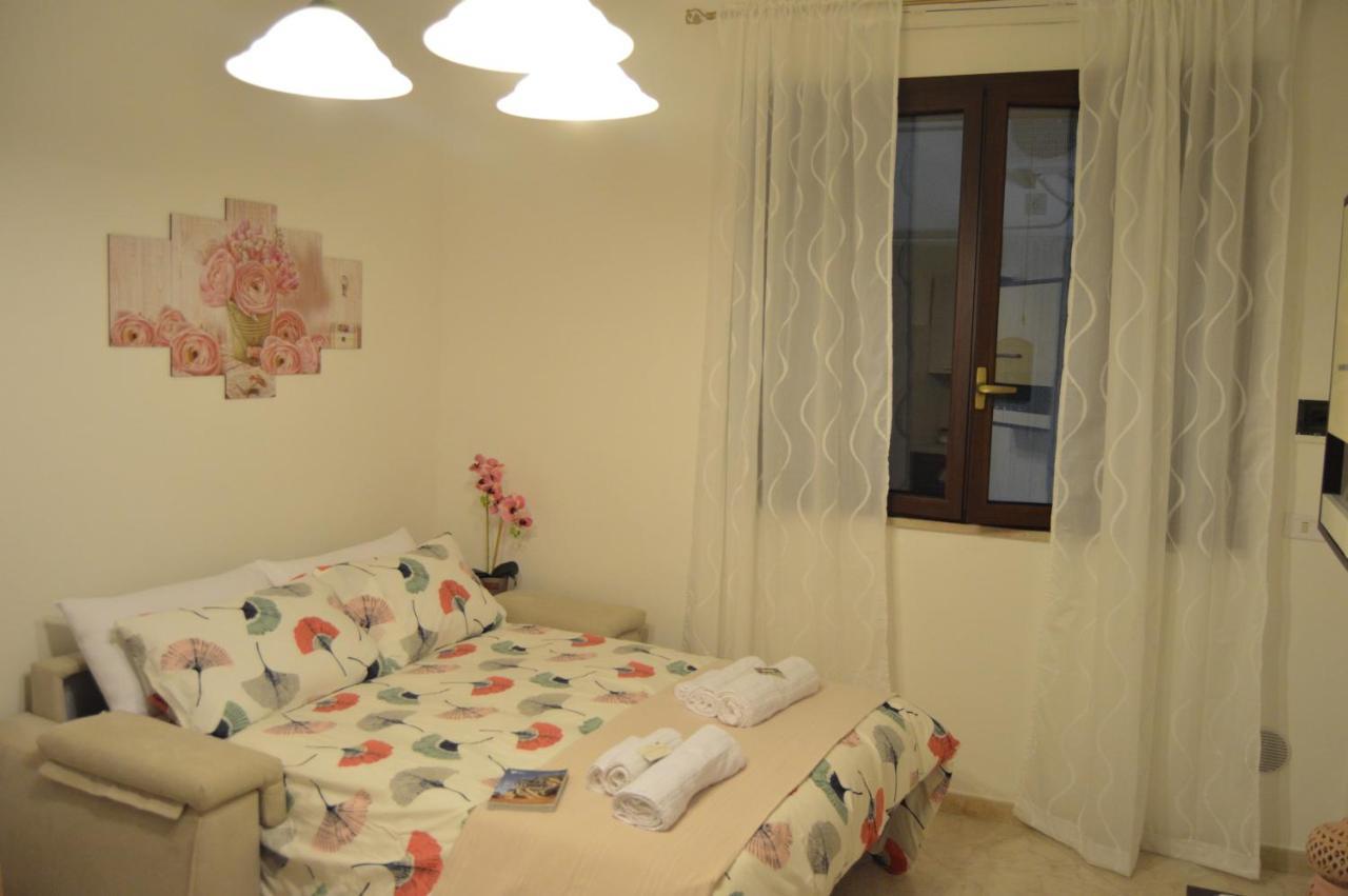 Souvenir D'Ete Bed & Breakfast Mola di Bari Bagian luar foto