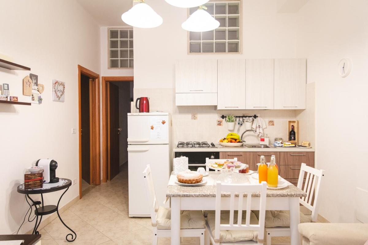 Souvenir D'Ete Bed & Breakfast Mola di Bari Bagian luar foto